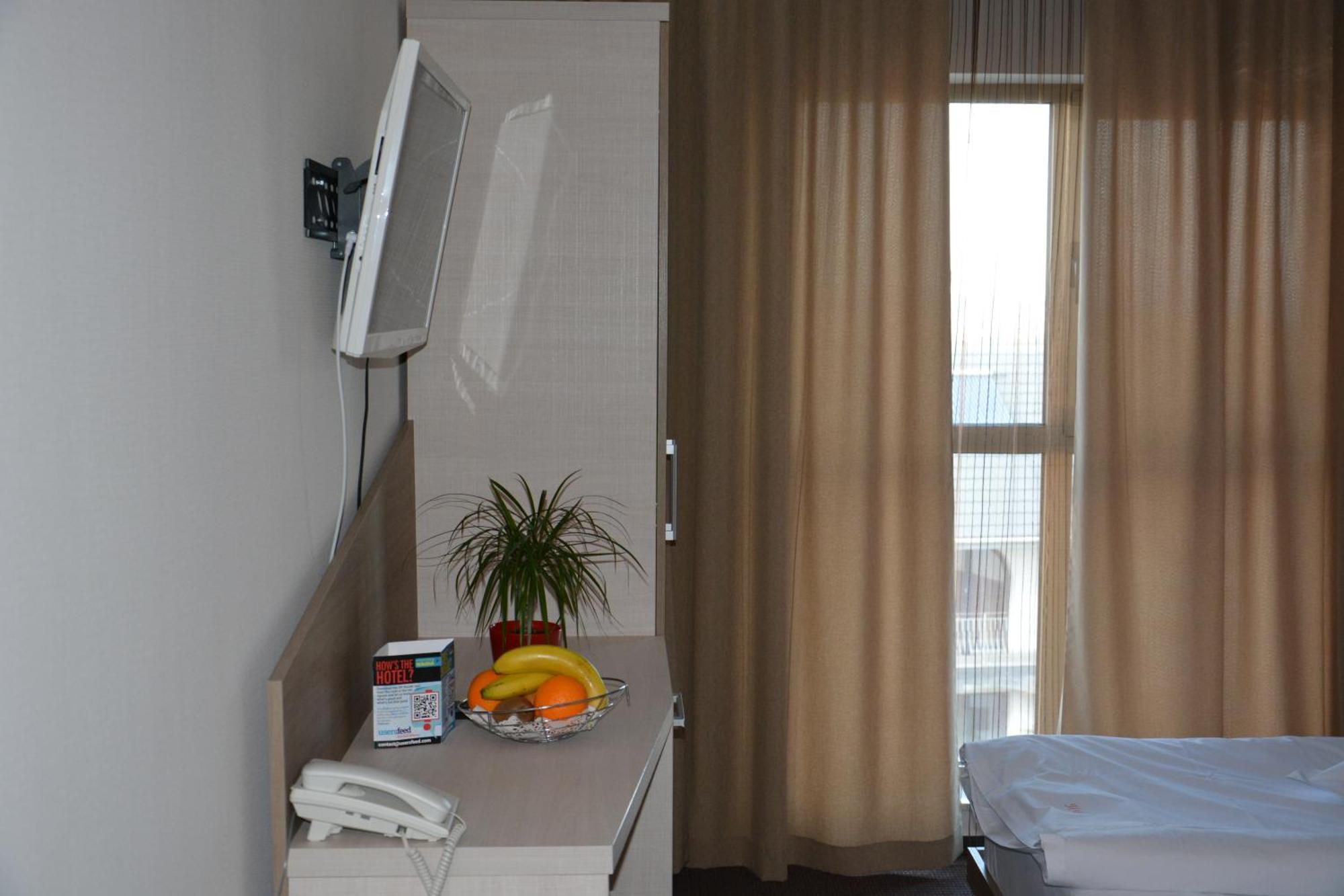 Albert Hotel Ploieşti Quarto foto