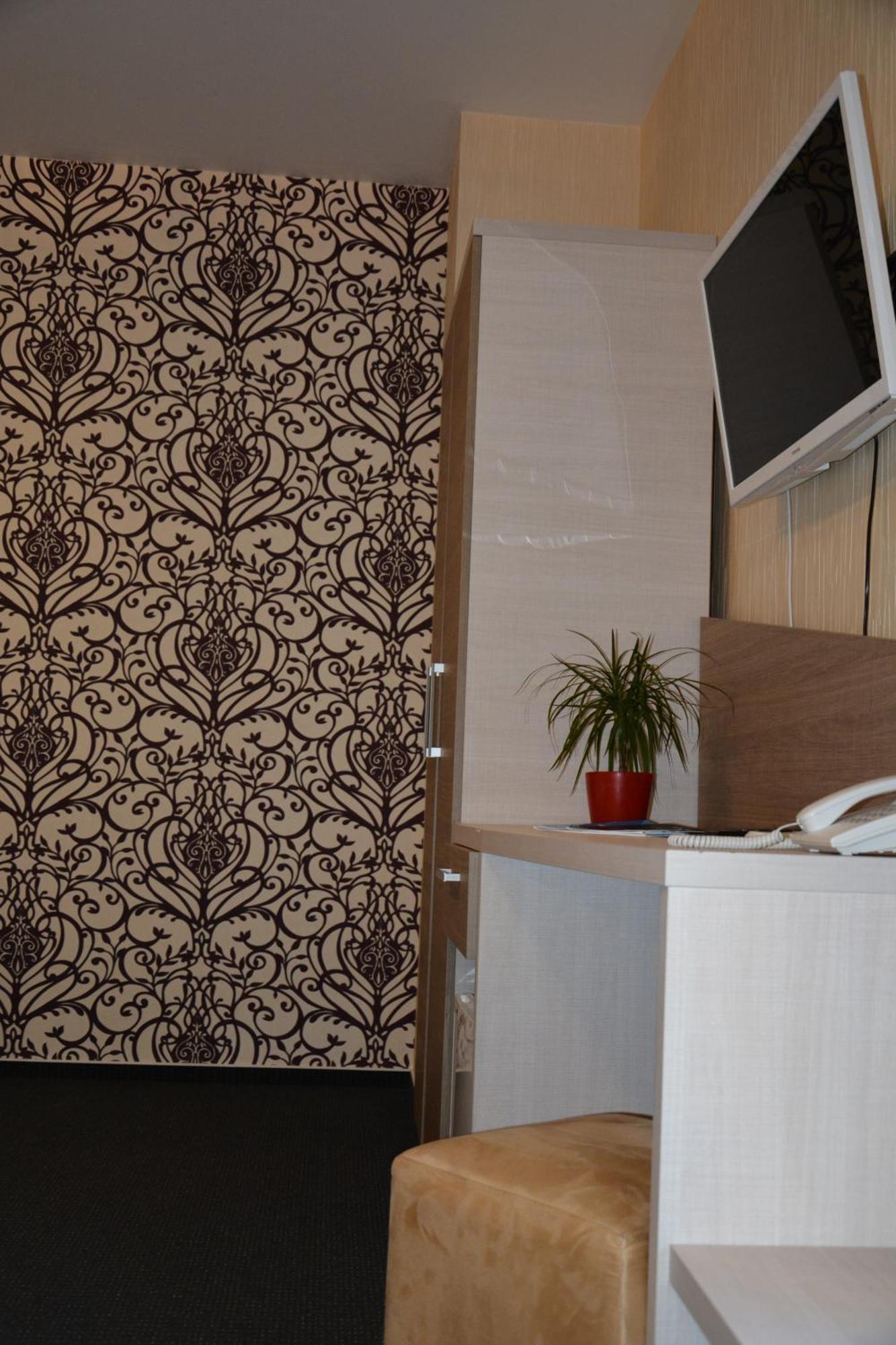 Albert Hotel Ploieşti Quarto foto